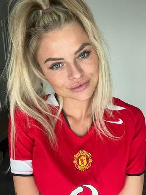 Bella   Man Utd Soccer Slut