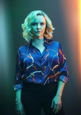 Charlie Brooks parece follable