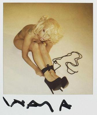 Lady Gaga modela bondage