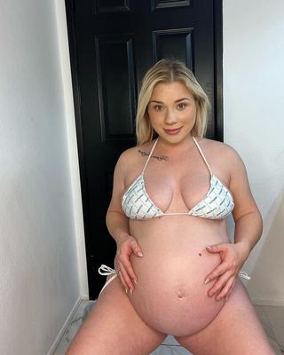 Hot pregnant Alexis with a huge belly