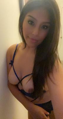 Latina girlfriend loves being naked