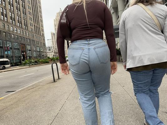 Amazon blondie in jeans with wedgie