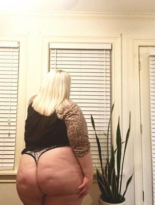 Reddit SSBBW SendMePicsOfYourDogg com bunda enorme