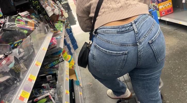 Candid Pawgs Tight Jeans and Pants