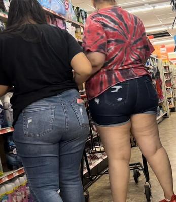 Random candid Chubby and BBW Ass 