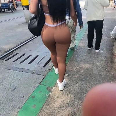 Chica fantástica con gran culo caliente