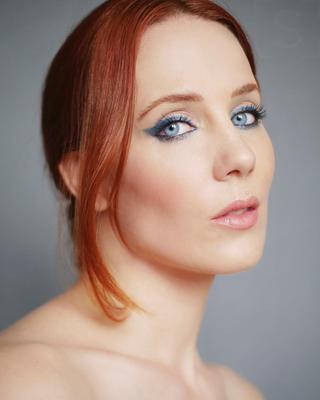 Simone Simons (cantor holandês) ()