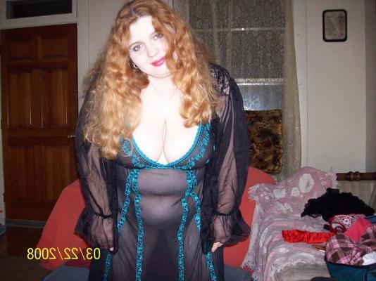 Moonsinger chubby redhead with great body