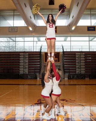 Latina Cheer vagabunda exposta