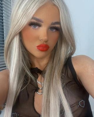 Lotus Sexucized British Chav Teen Salope!