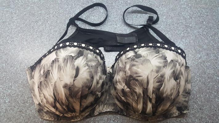 Una selección de mis esposas d Bra's